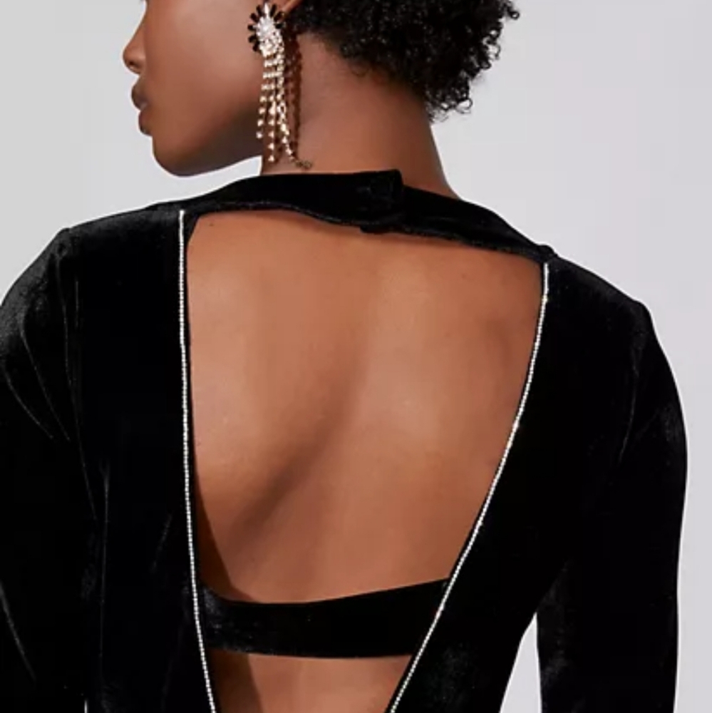BLACK VELVET SHEATH DRESS - GABRIELLE UNION - Picture 6 of 6